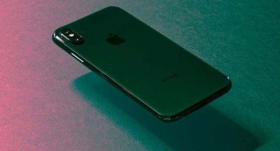 上海苹果维修点_iPhoneXS Max屏幕绿线故障出现